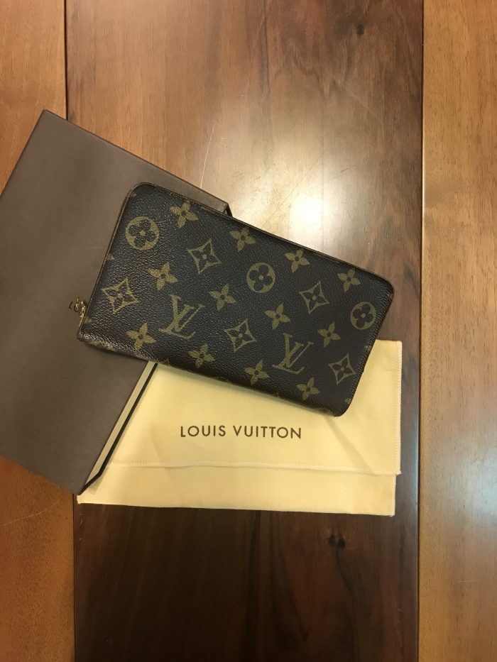 Louis Vuitton Portafoglio Modello Zippy Monogram