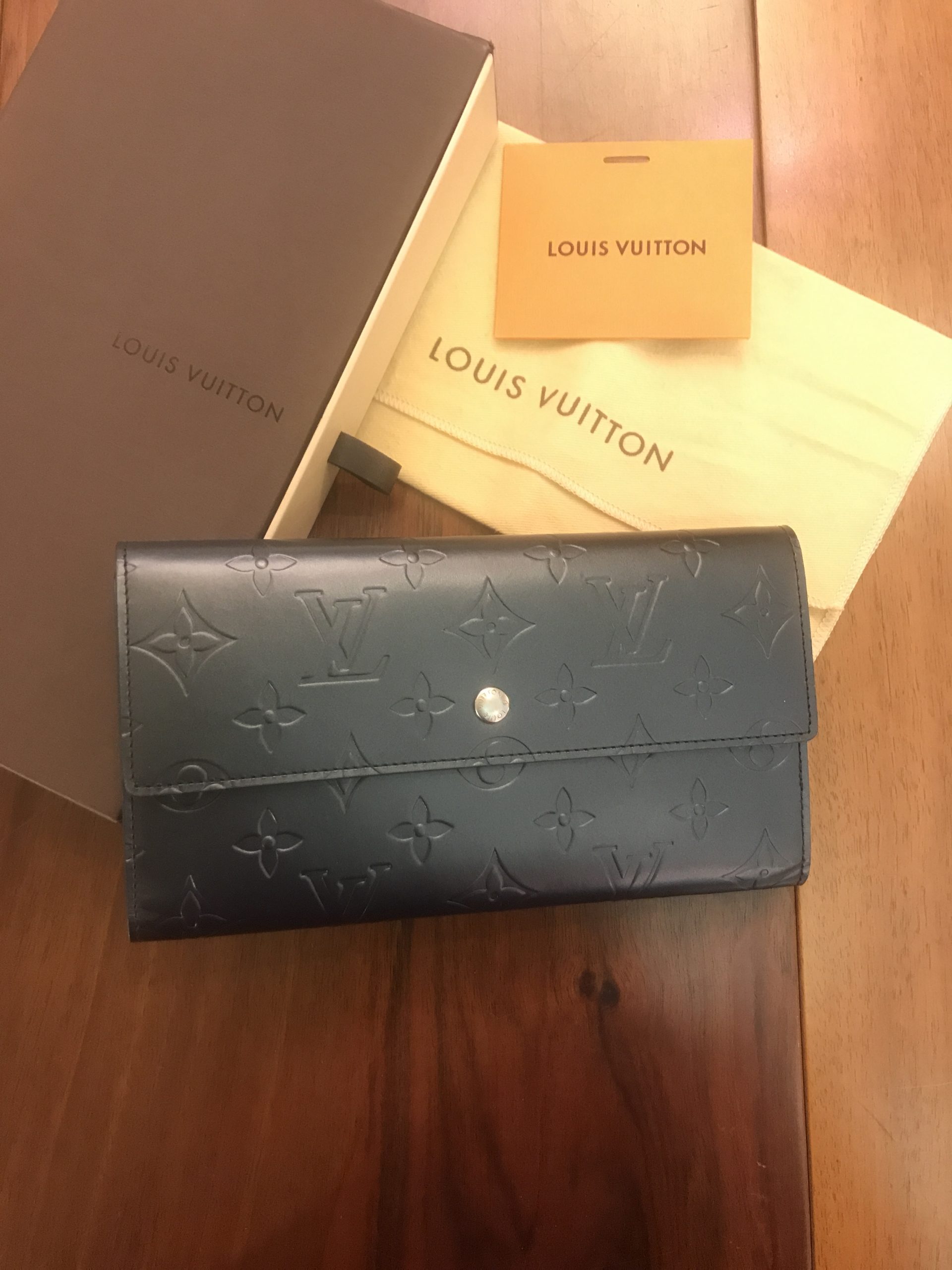 Portafoglio Louis Vuitton interno in pelle colore - Abbigliamento e  Accessori In vendita a Bologna