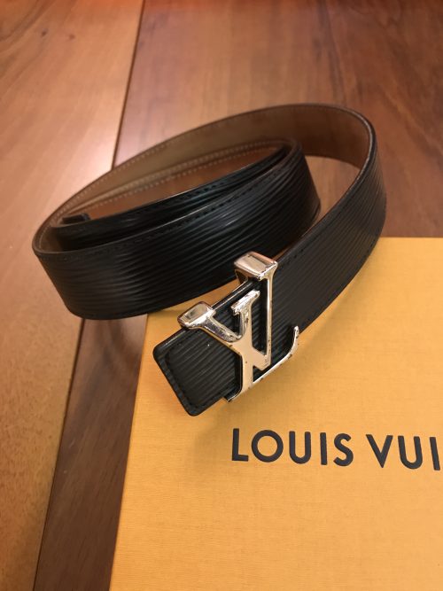 Louis Vuitton Cintura Initiales in Pelle Nera Epi