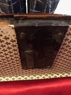 Cassettone Luigi XVI filettato con nr 2 cassetti e mezzo